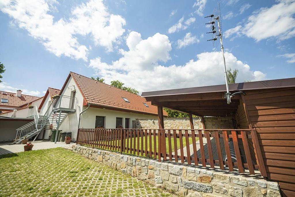 Ubytovani Na Hrazi Stankov  Esterno foto